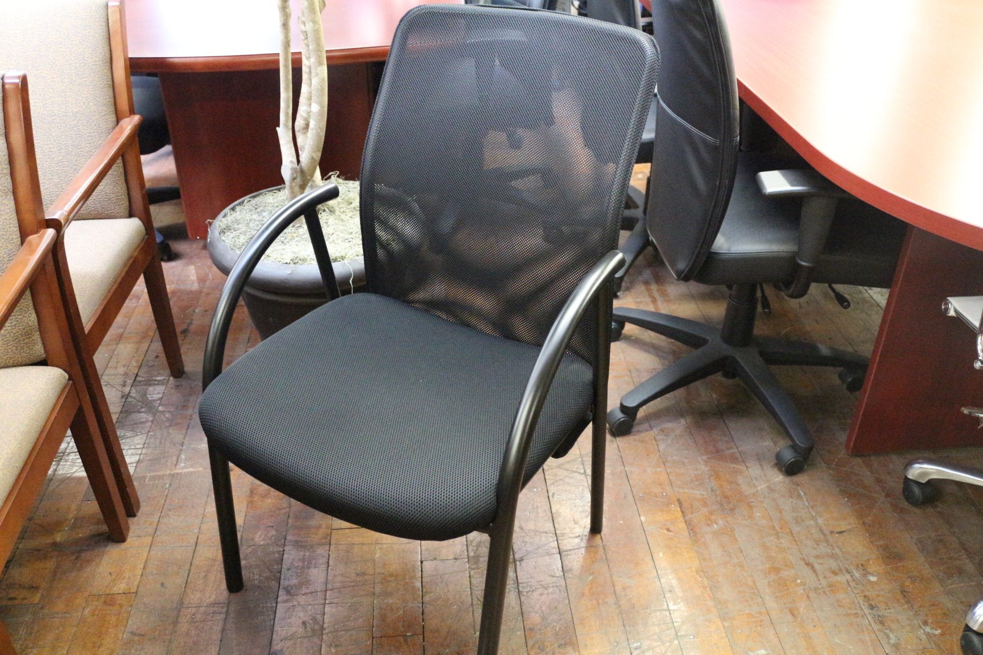 Mesh Back Side Arm Chair