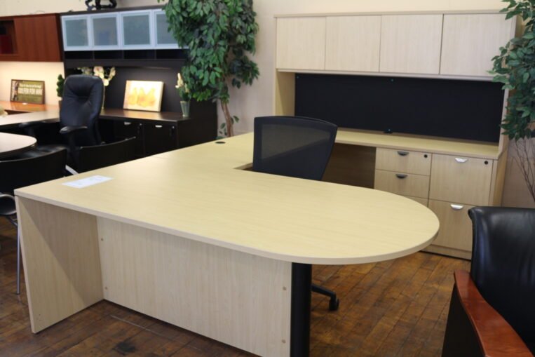 Warren Series New Maple Laminate U-Shaped Executive Desks