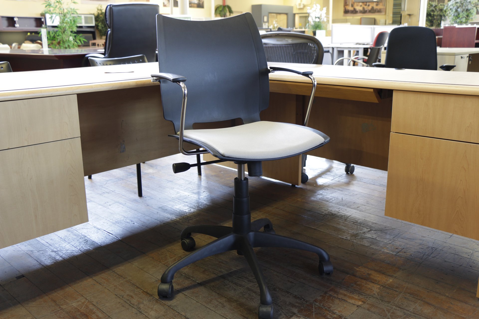 Source International “iSwivel” Chairs (Used)