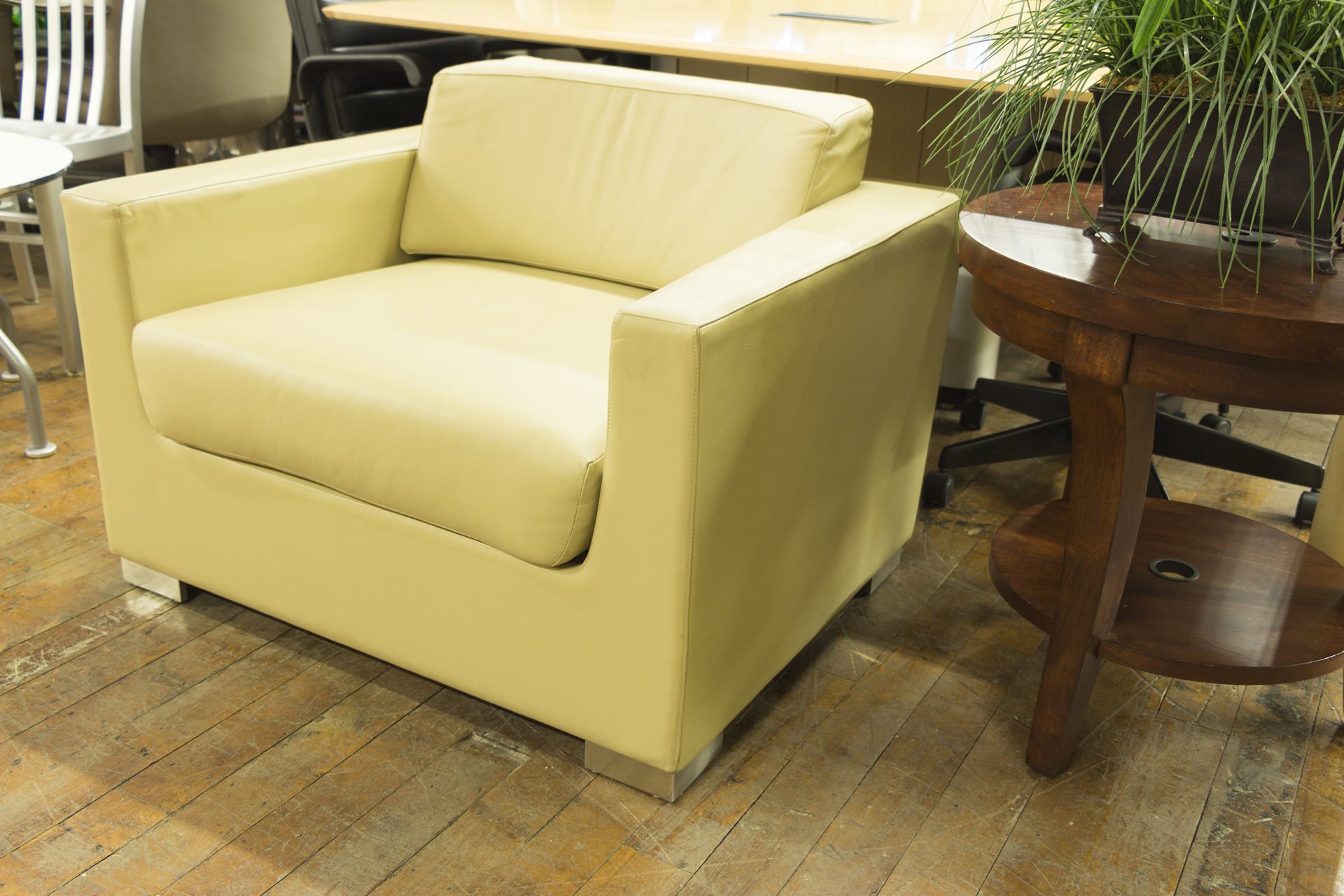 Bernhardt Design League 8312 Beige Leather Chrome Club Chairs