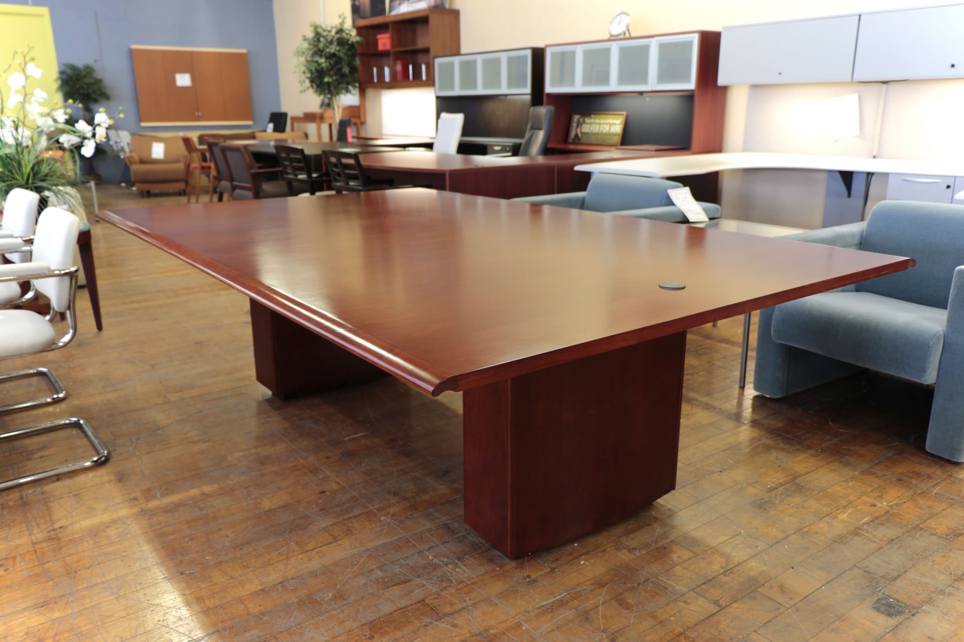 Vecta 16′ Cherry Conference Table