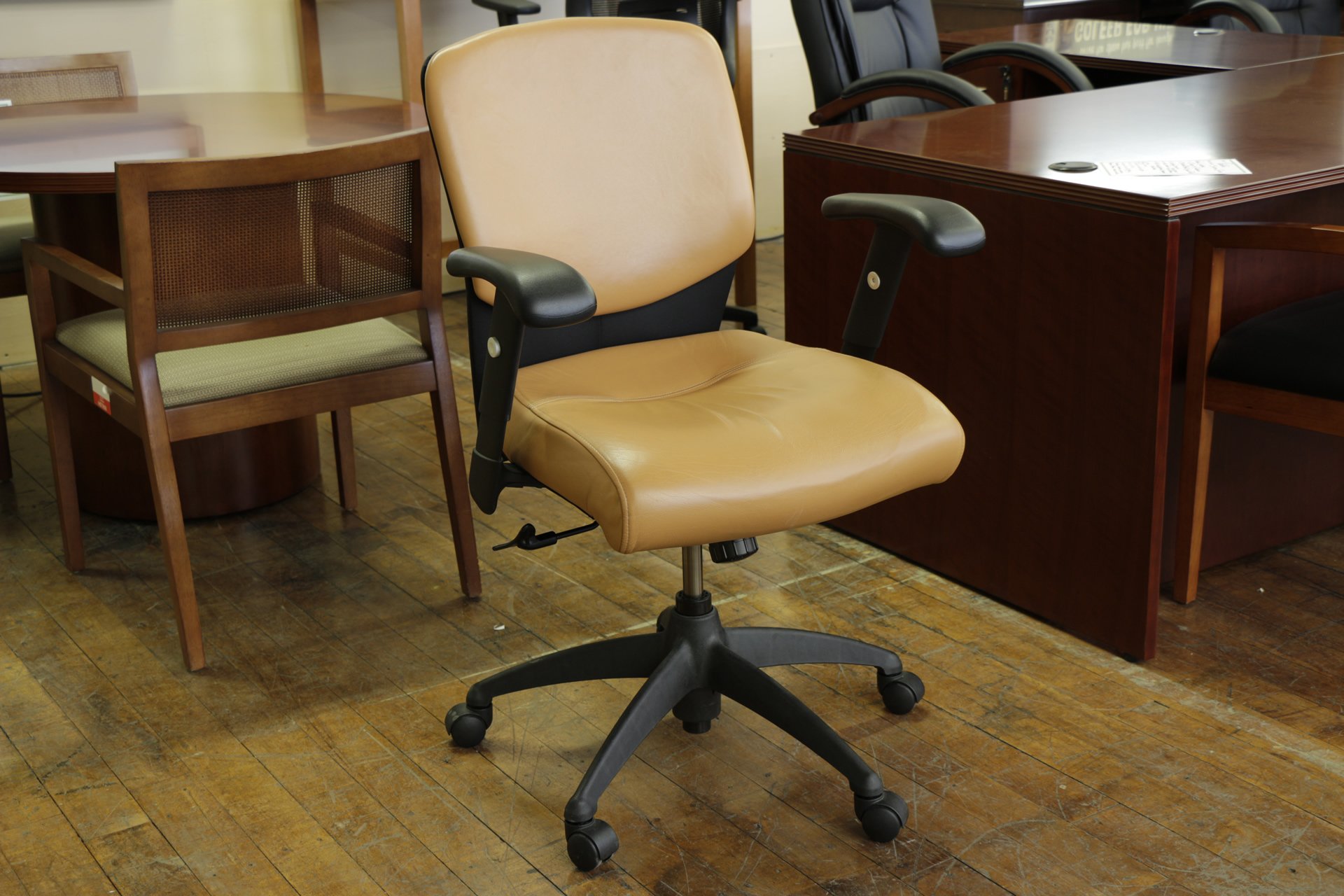 SitOnIt Leader Mid-Back Toffee Vinyl Task Chairs