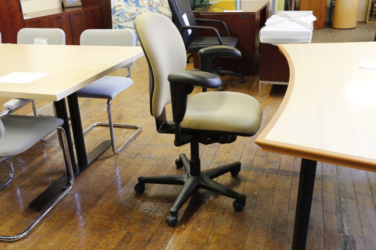 Herman Miller Ambi Chairs - Fully Adjustable