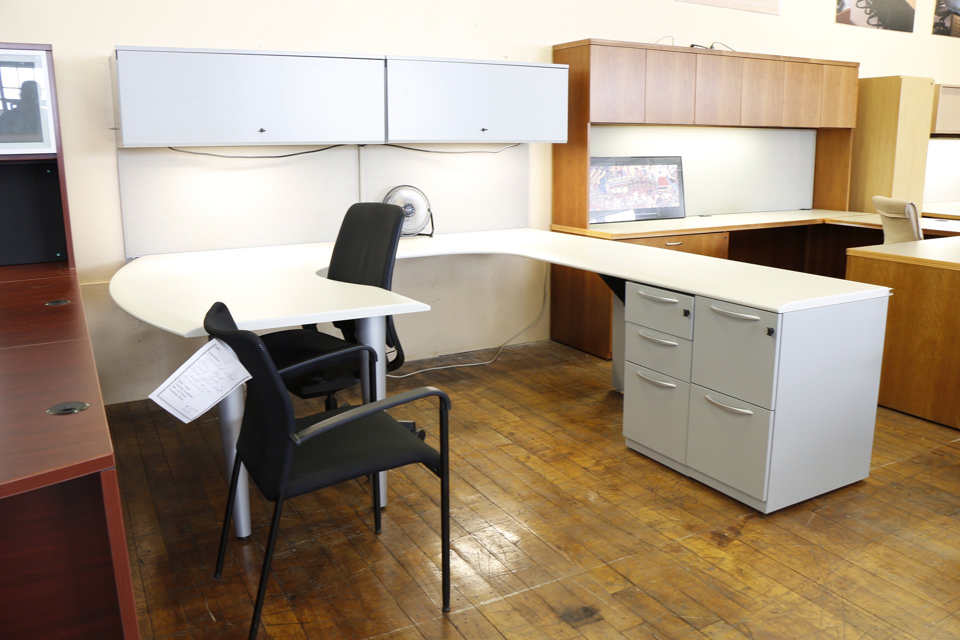 Kimball Harpers 6′ x 8′ x 8′ U-Shaped Workstations / Desks