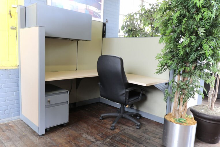 Steelcase Answer 5'x5' Call Center Cubicles