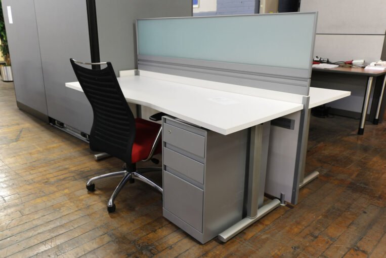 Arctic White 2 User Open-Plan Workstation
