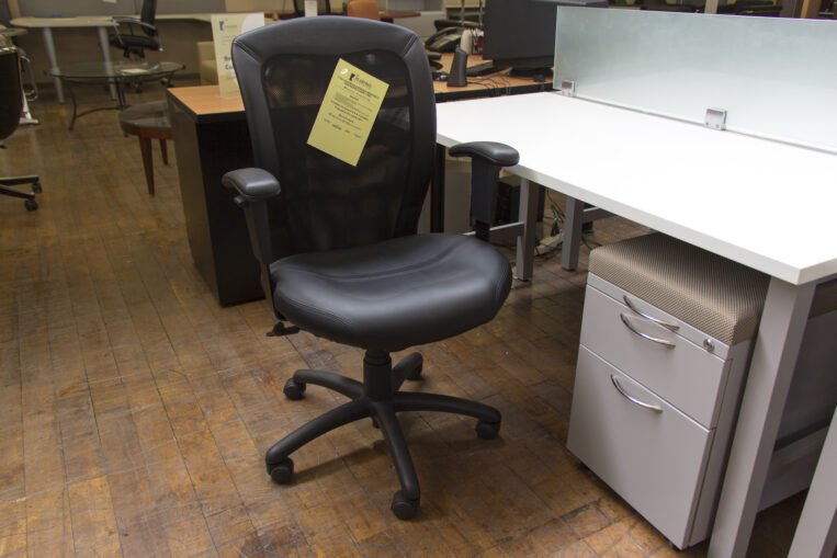 OTG Luxhide Adjustable Mesh Back Ergonomic Chair 11692