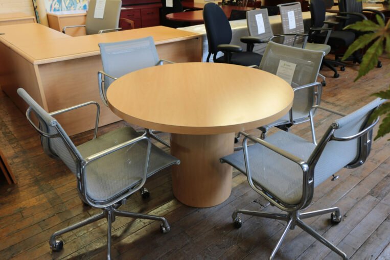 National Hiland 36" Diameter Honey Maple Round Conference Table