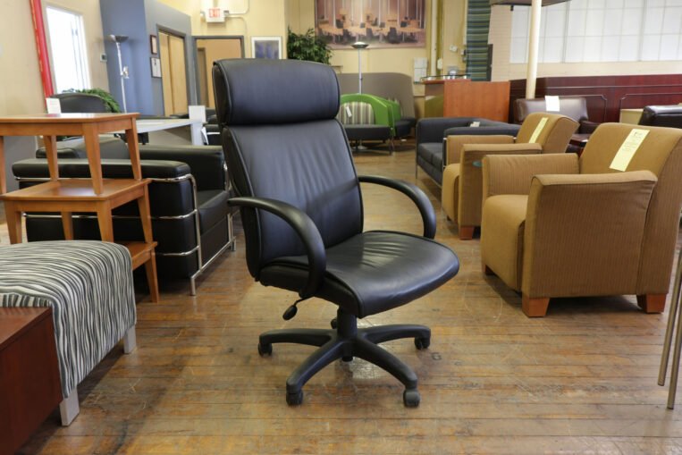 Steelcase 319 Executive High-Back Black Leather Task Chair