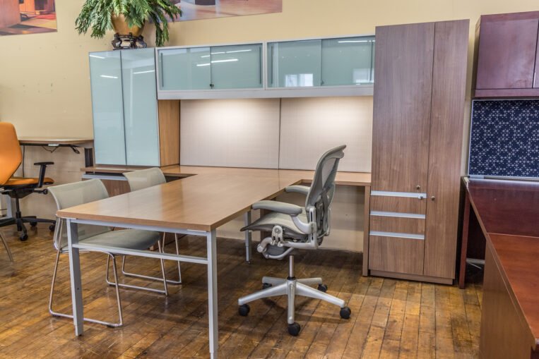 Haworth Masters Executive Desk Suite