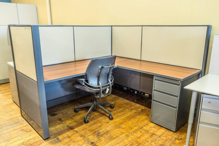 Evolve Systems 6' x 6' Cubicles