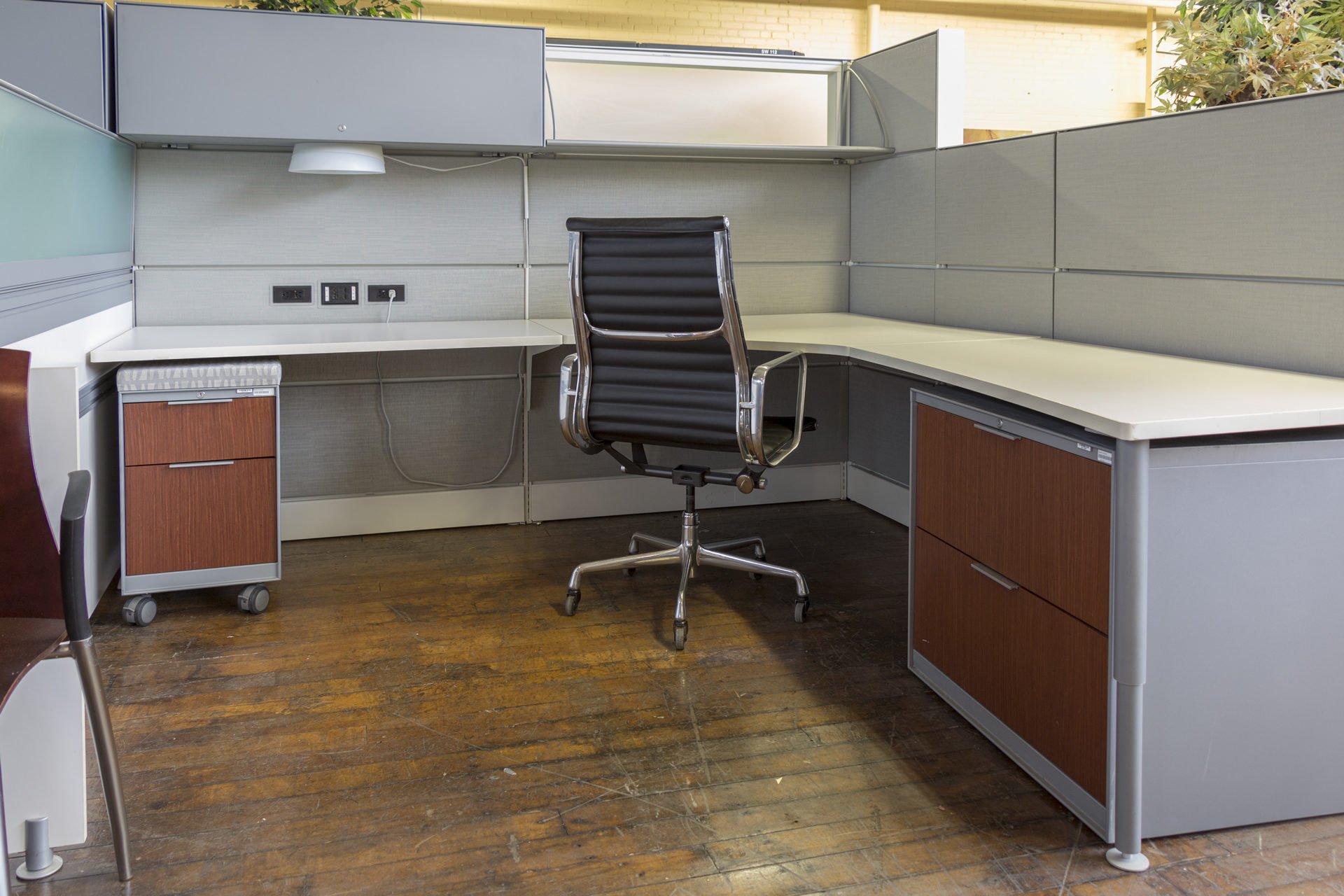 Teknion 6' x 8' Transit Cubicles • Peartree Office Furniture