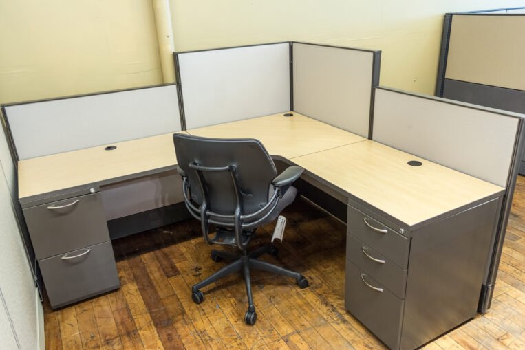 AIS Divi Cubicles