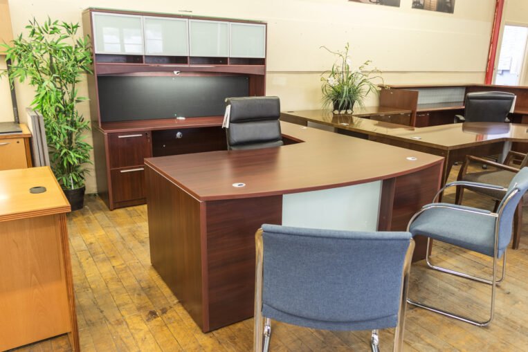Peartree Warren Plus Executive Bow-Front U-Shaped Desks