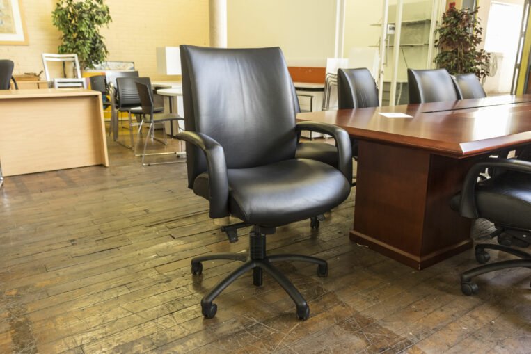 HBF Détente Executive Mid Back Black Leather Conference Chairs