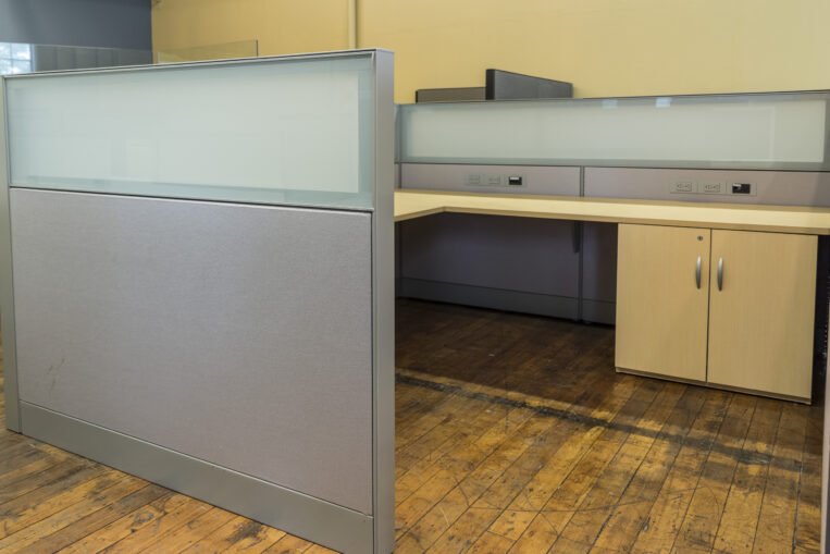 Teknion Leverage 8' x 8' Cubicles