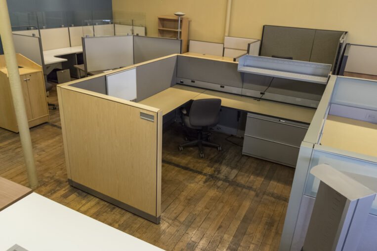 Knoll Reff 8′ x 8′ Cubicles