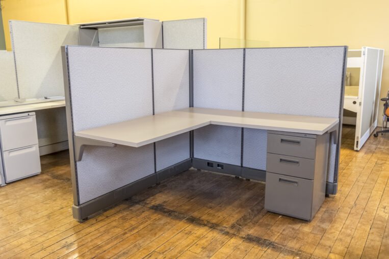 Herman Miller Ao2 5’x5′ Cubicles