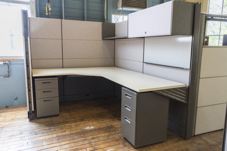 Herman Miller Ethospace 6' x 7.5' Cubicles