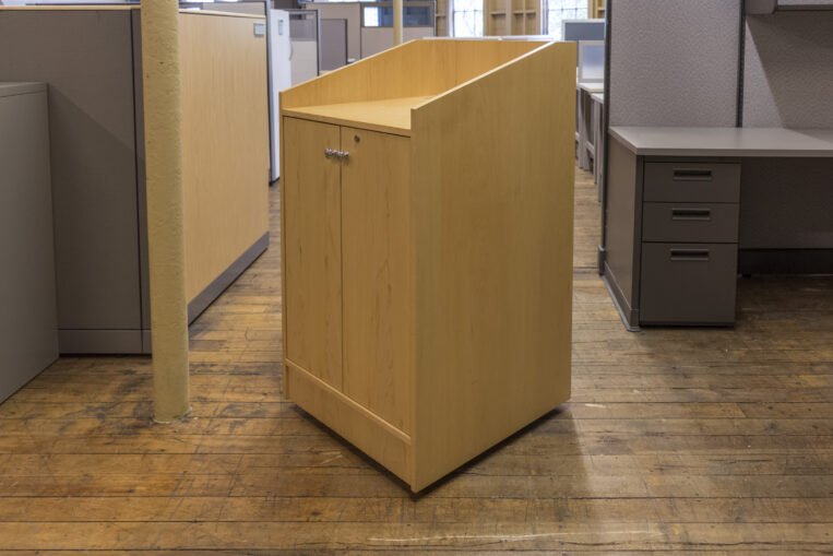 Rolling Maple Podium with Power Forum