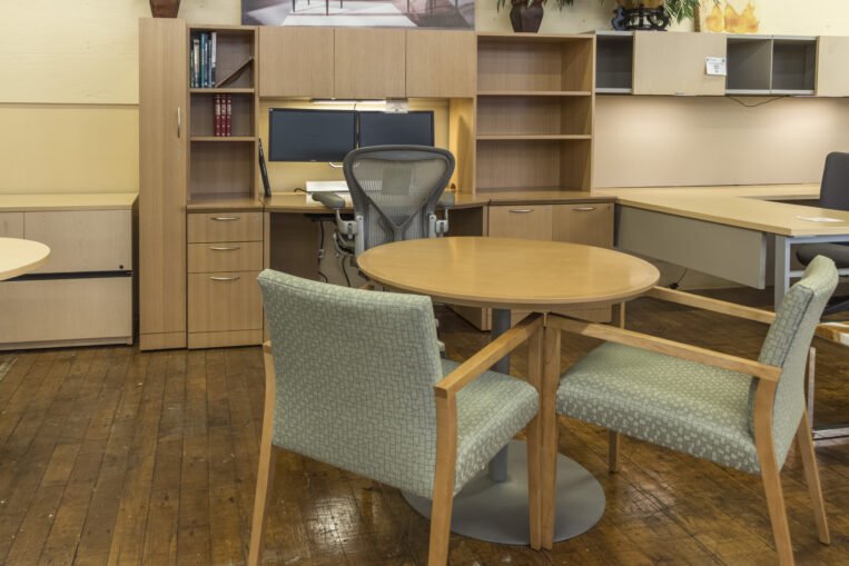Steelcase Elective Elements Oak Private Office Suites