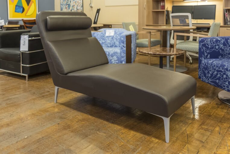 Segis Alphabet Mi Lounge Brown Leather Chaise