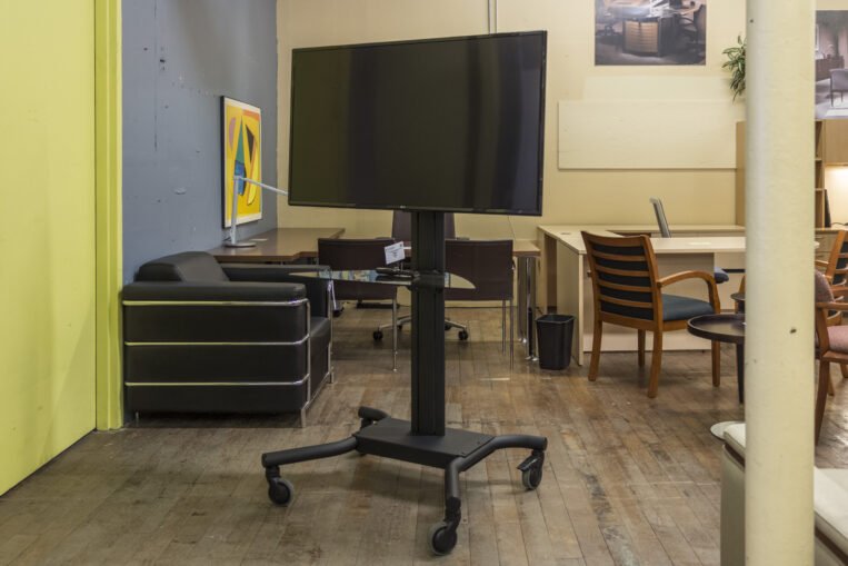 Peerless-AV SR560G 32″ – 60″ Black Flat Panel TV Cart With Glass Shelf