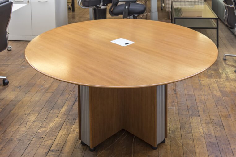 Nienkamper Vox 60″ Round Cherry Meeting Table