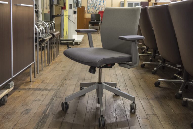 Harter Step Mid Back Swivel Chairs