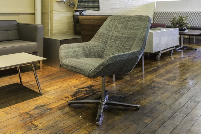 Keilhauer Cahoots Relax Lounge Chairs