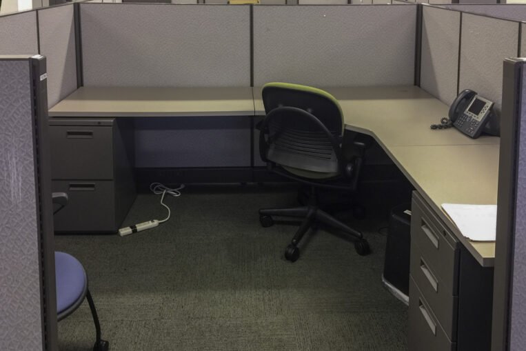 Herman Miller AO2 6′ x 6.5′ Cubicles
