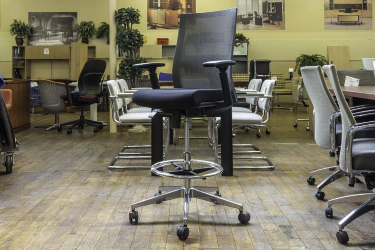 Peartree Eclipse Mid-Back Mesh Stool
