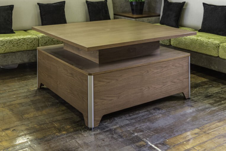 Dauphin Blend Lounge Height Table