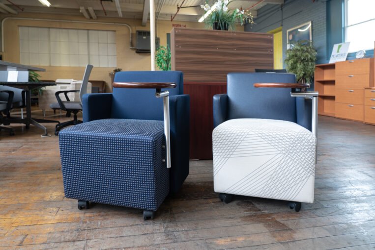 Gunlocke Roundabout Lounge Chair with Tablet & Casters