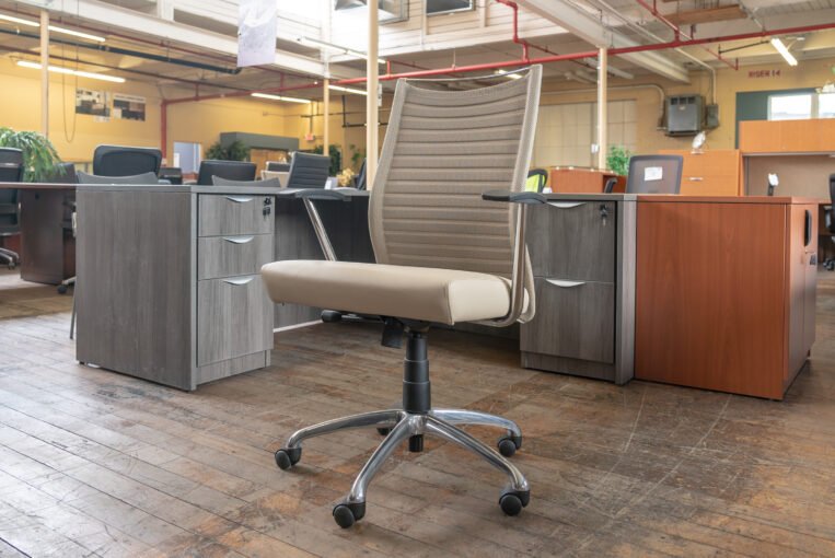 Source International Purl Conference Chairs