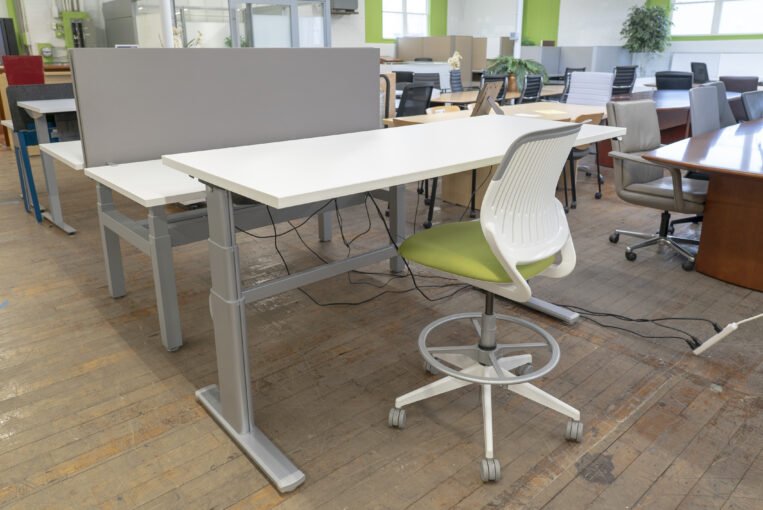 Steelcase Series 5 Height Adjustable Sit-to-Stand Desk