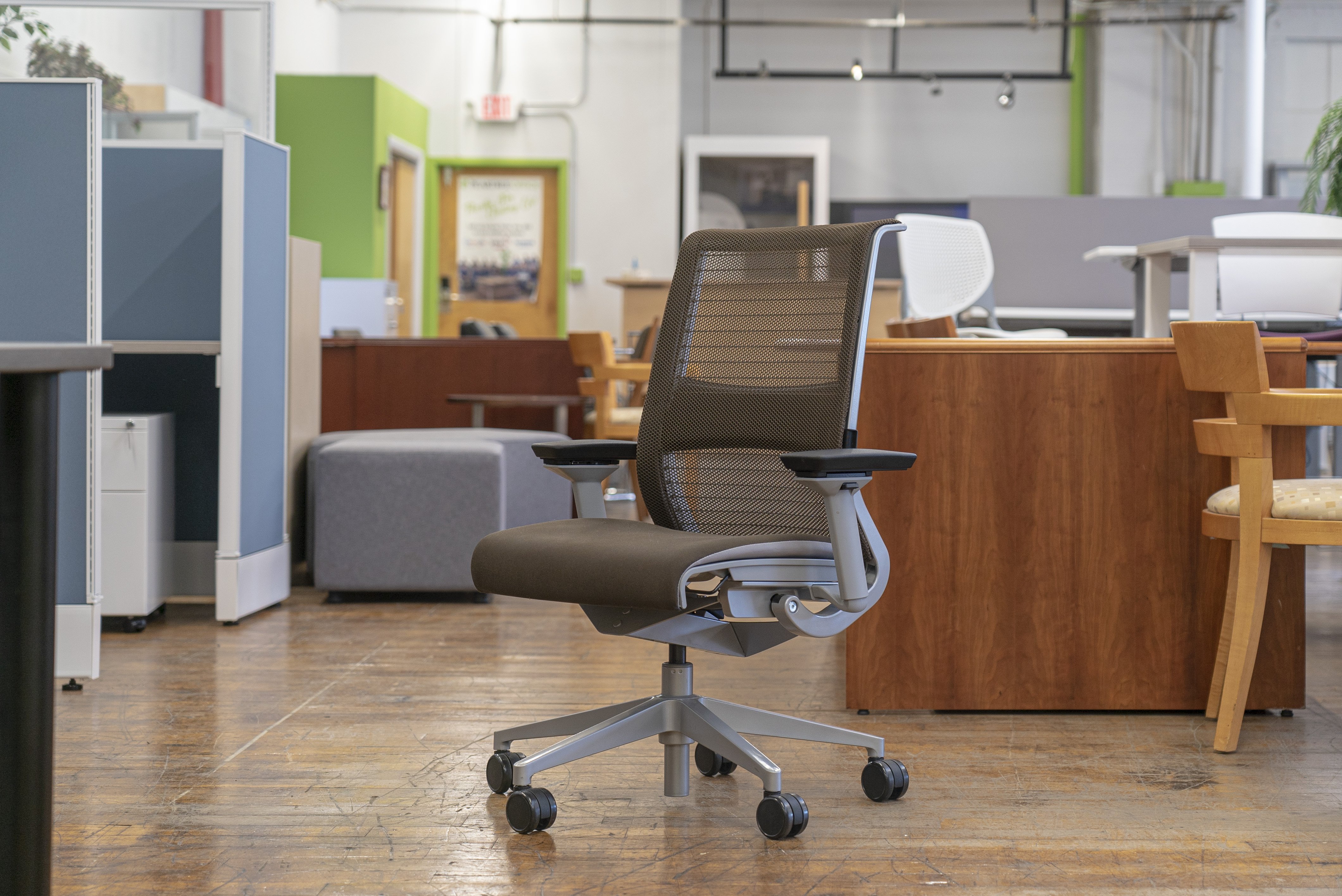 steelcase-think-v1-mesh-back-task-chairs