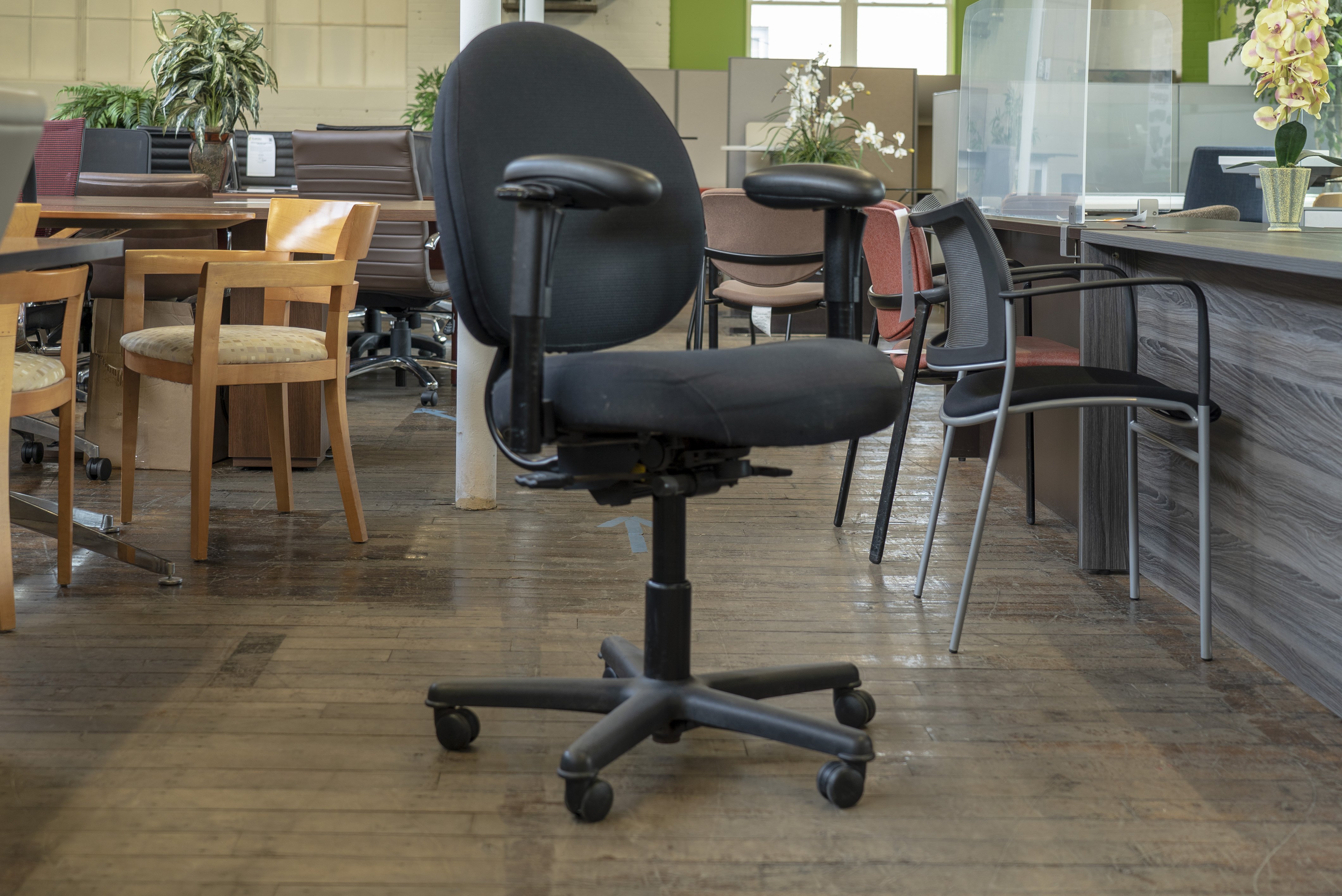 steelcase-criterion-plus-chairs
