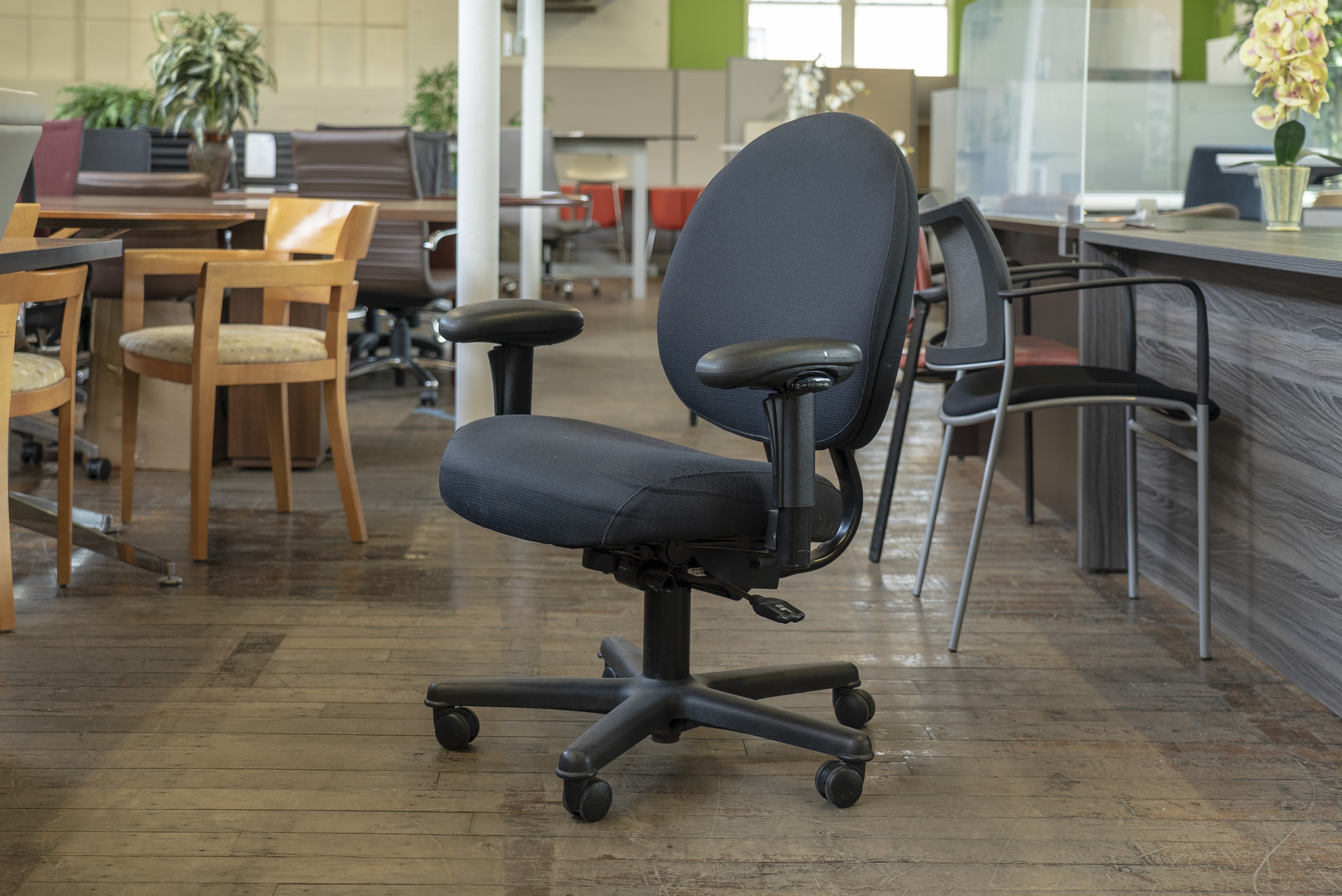 steelcase-criterion-plus-chairs