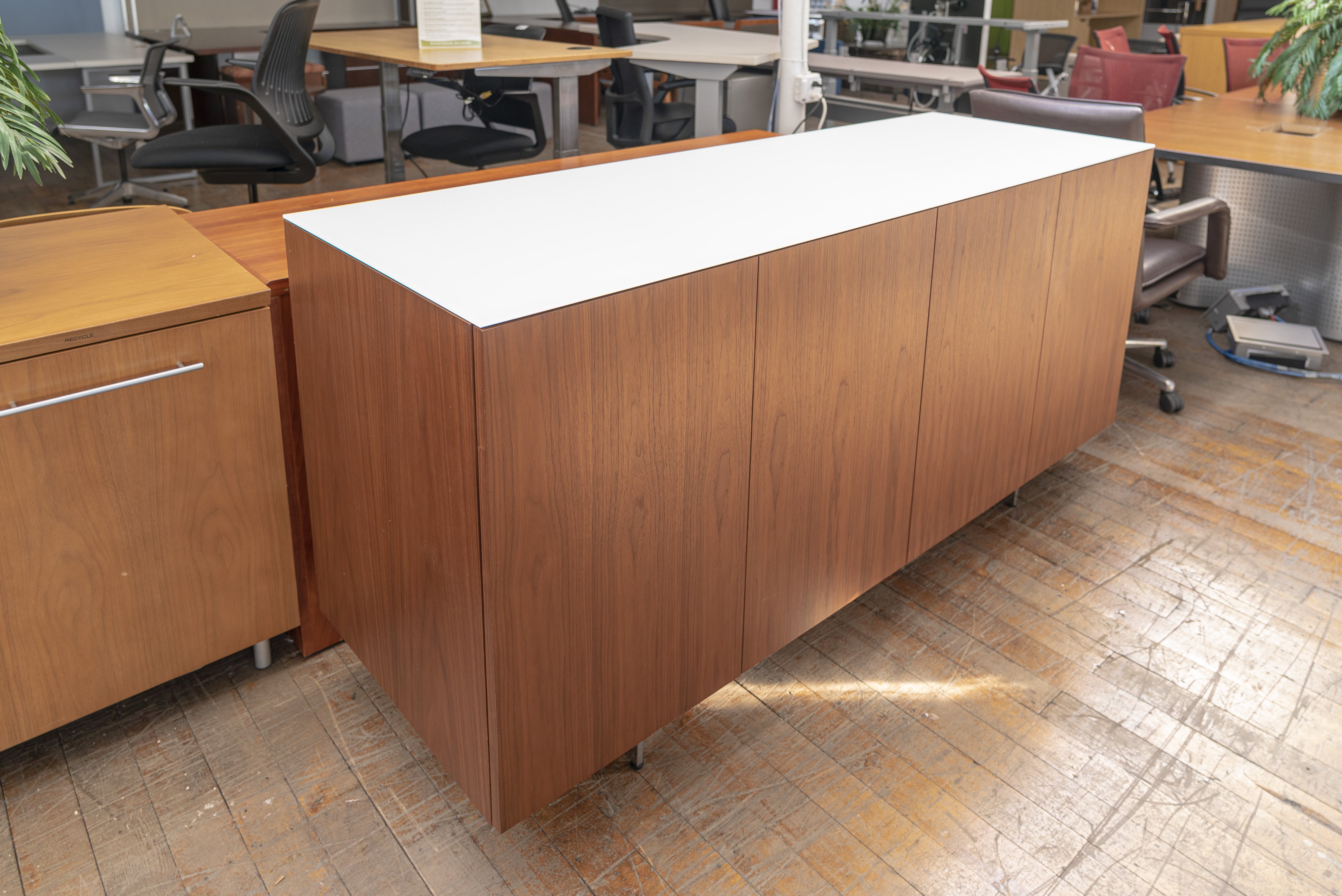 nucraft-flow-9-conference-glass-top-table-matching-credenza