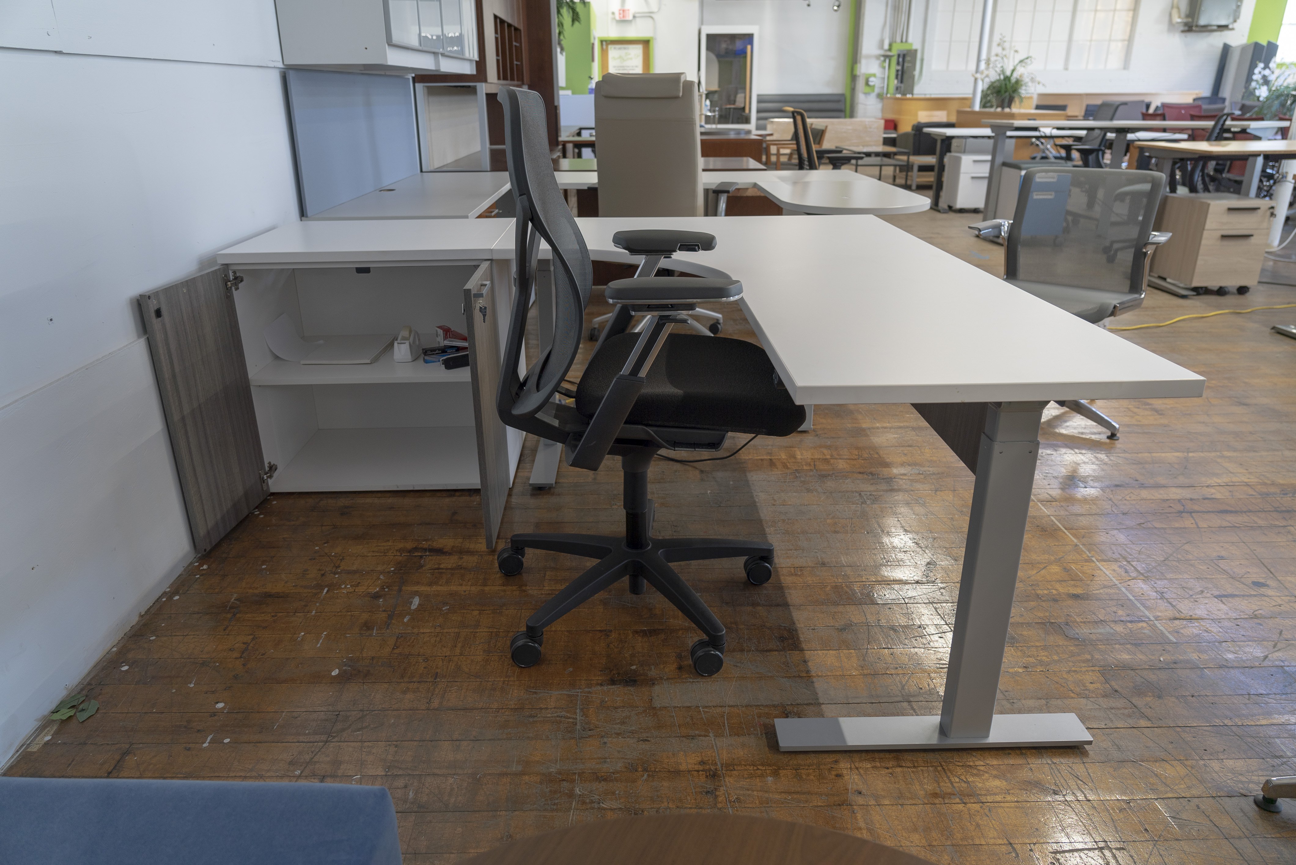 allsteel-height-adjustable-l-desk