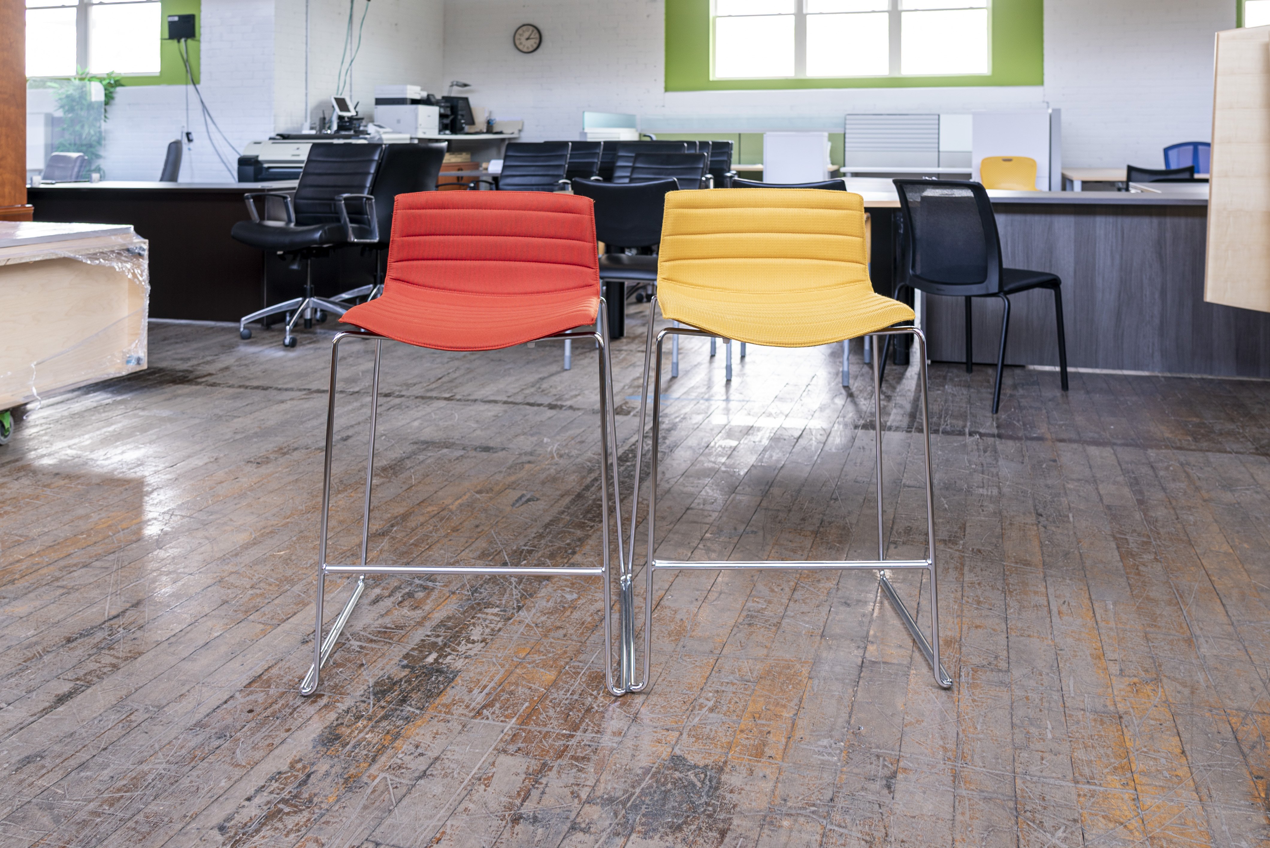 andreu-world-flex-low-back-stools-available-in-2-colors