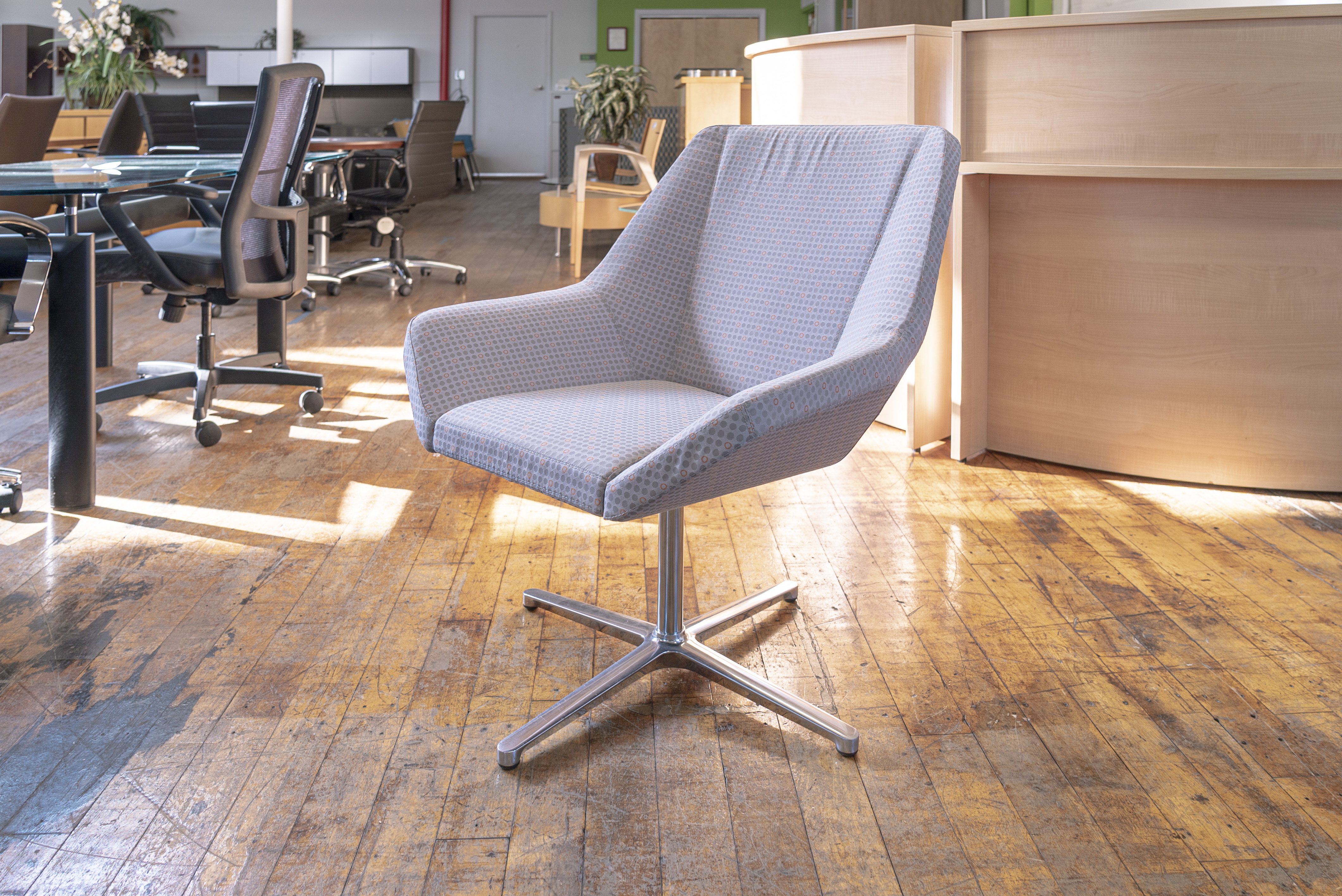 keilhauer-cahoots-relax-lounge-chairs