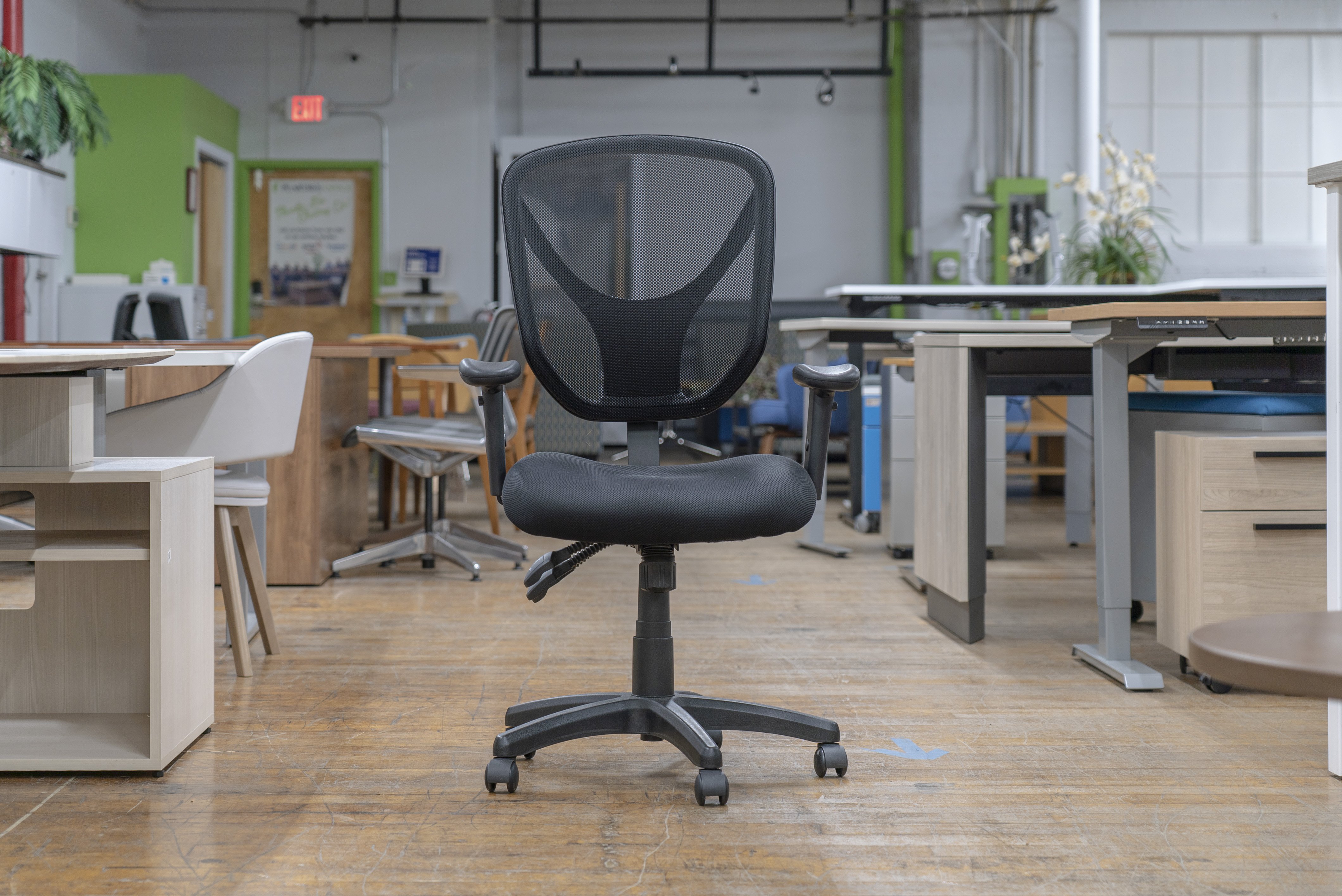 realspace-mftc-200-black-multi-function-ergonomic-super-task-chair