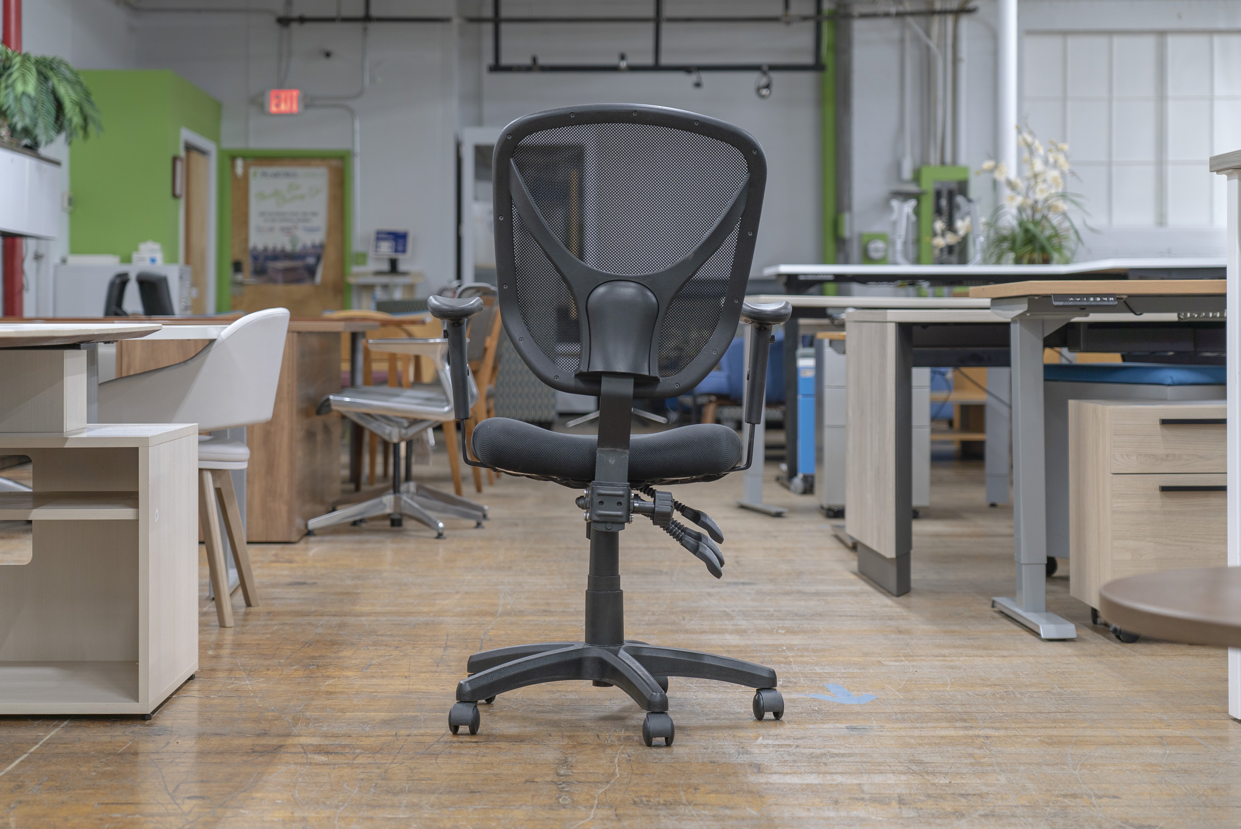 realspace-mftc-200-black-multi-function-ergonomic-super-task-chair