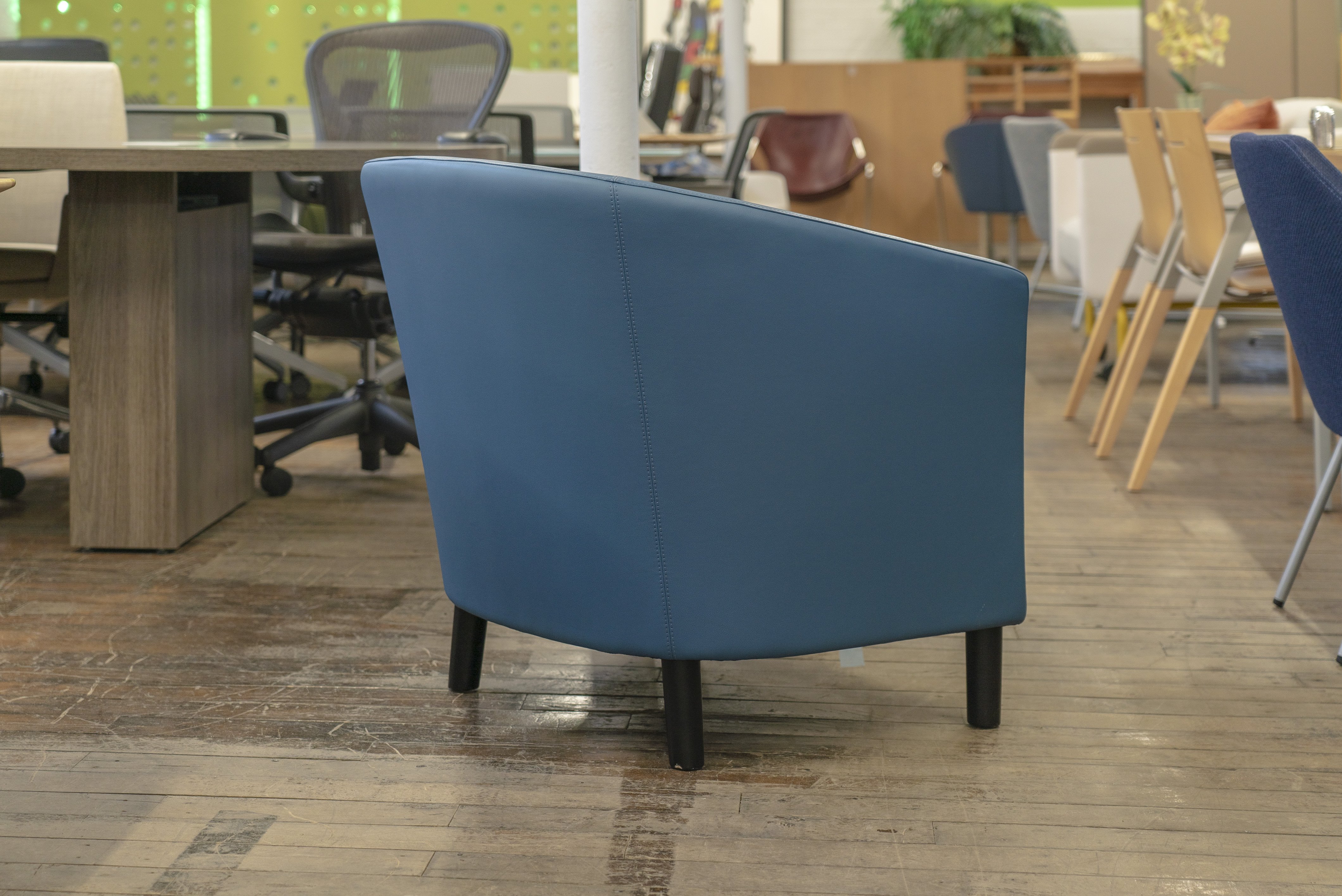 keilhauer-km-round-back-lounge