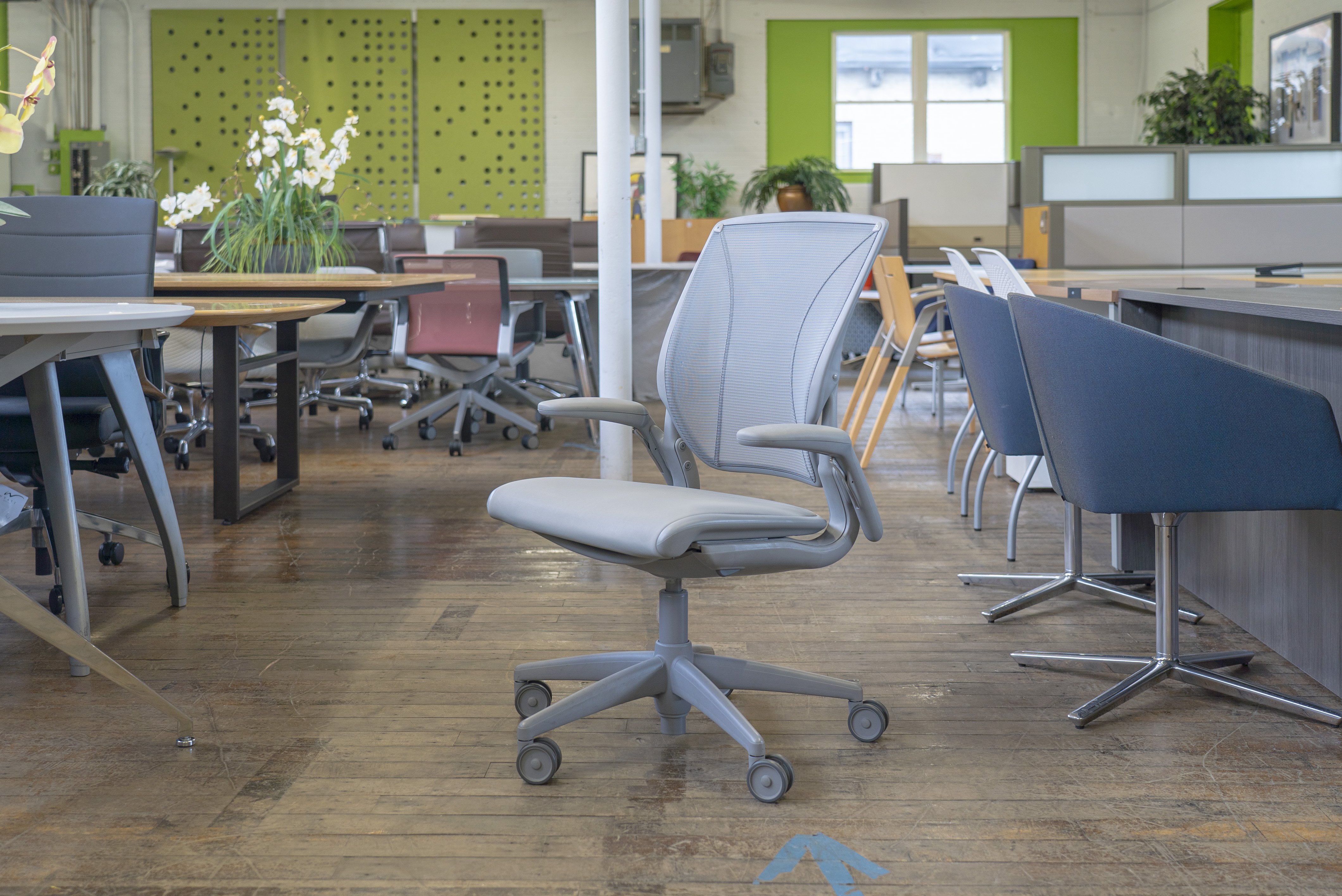 humanscale-different-world-task-chairs