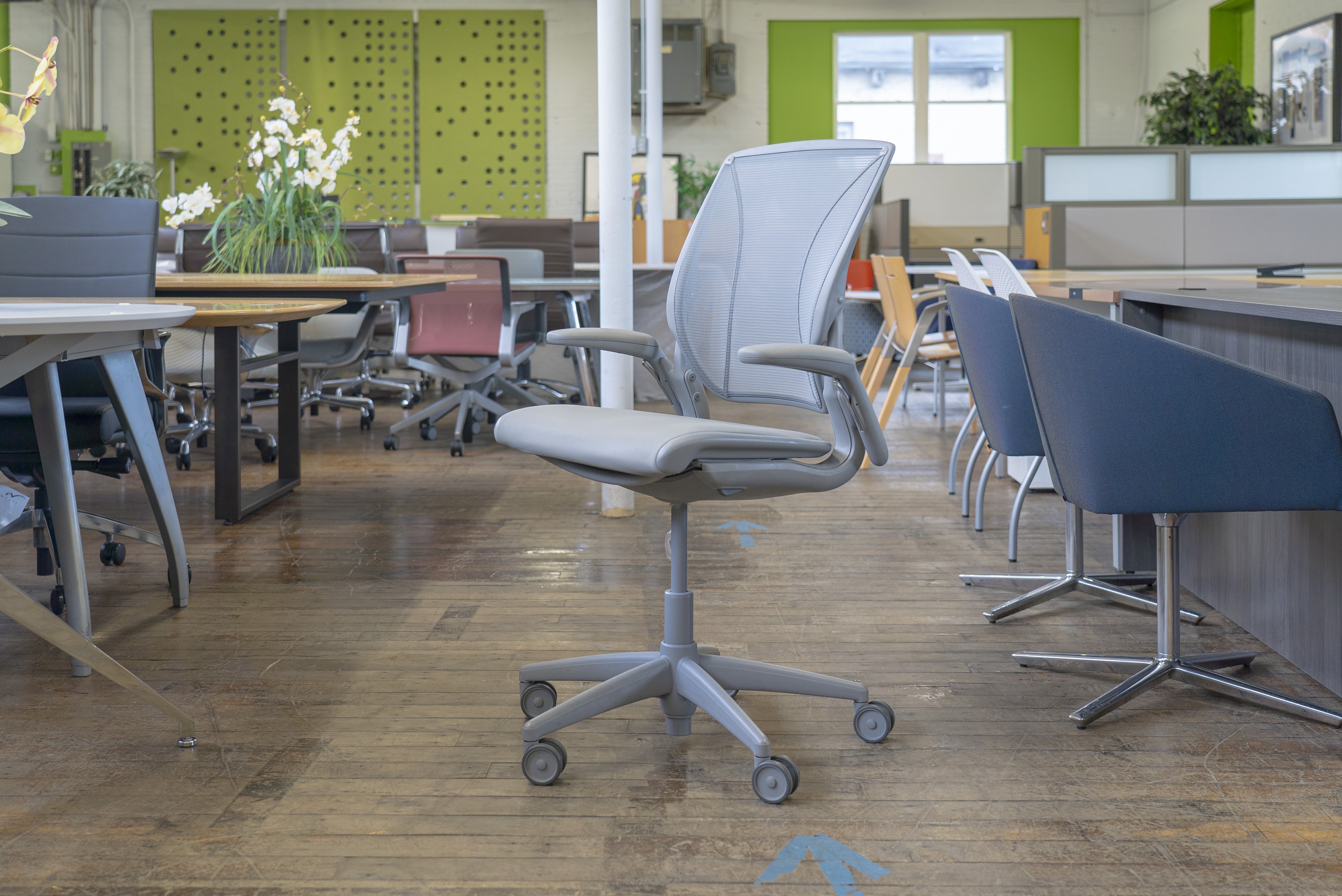 humanscale-different-world-task-chairs