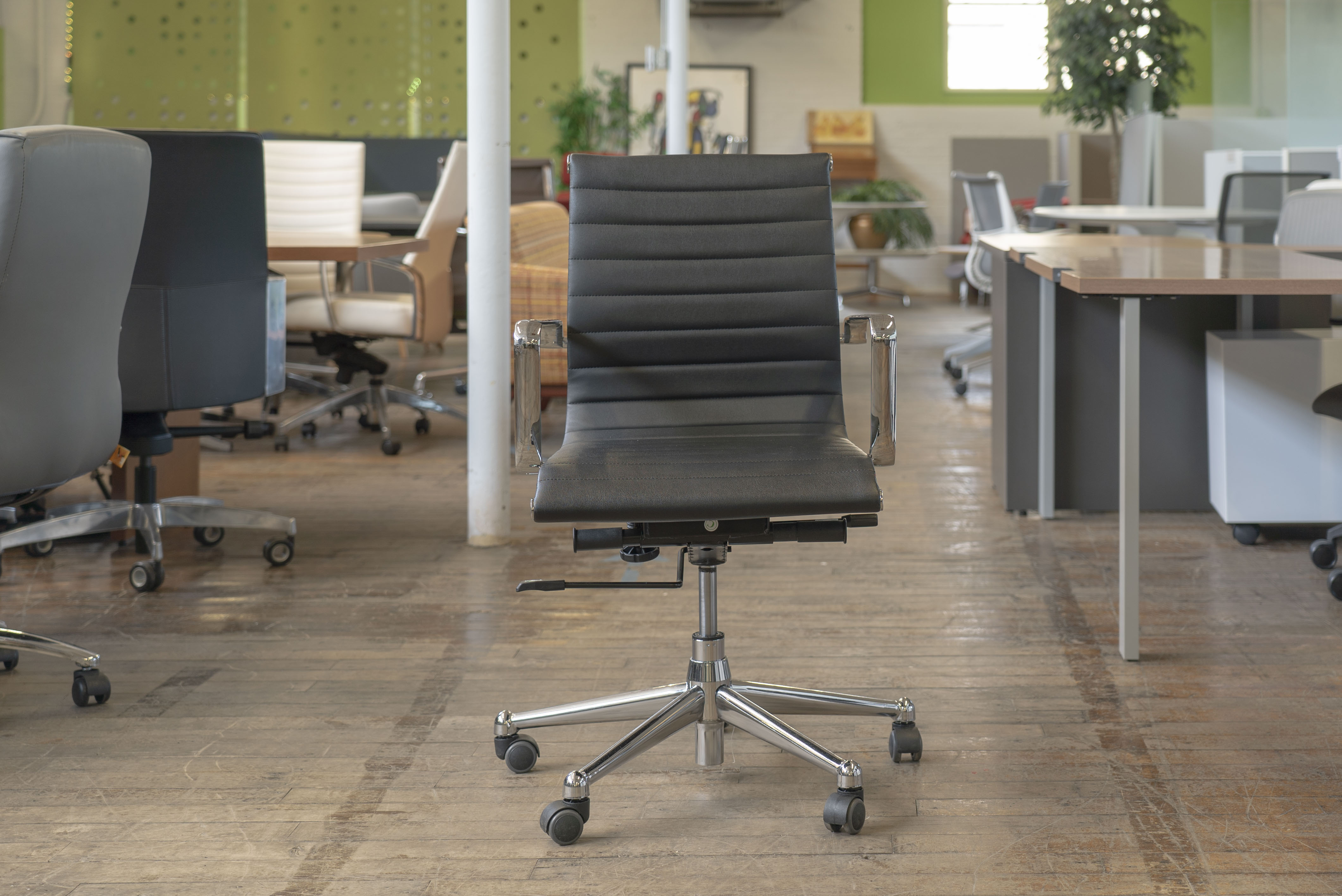 eames-style-segmented-low-back-conference-chairs-2