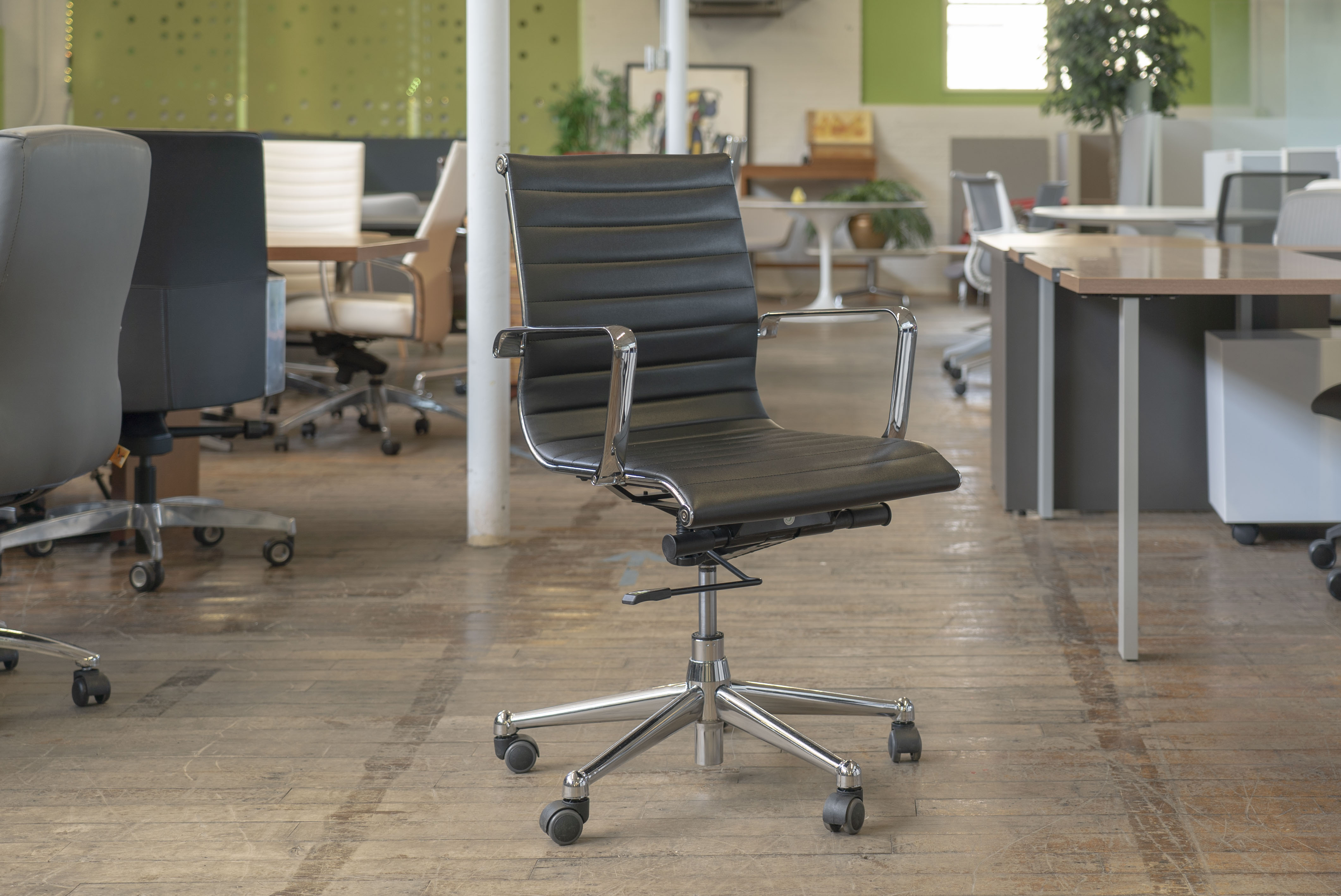 eames-style-segmented-low-back-conference-chairs-3